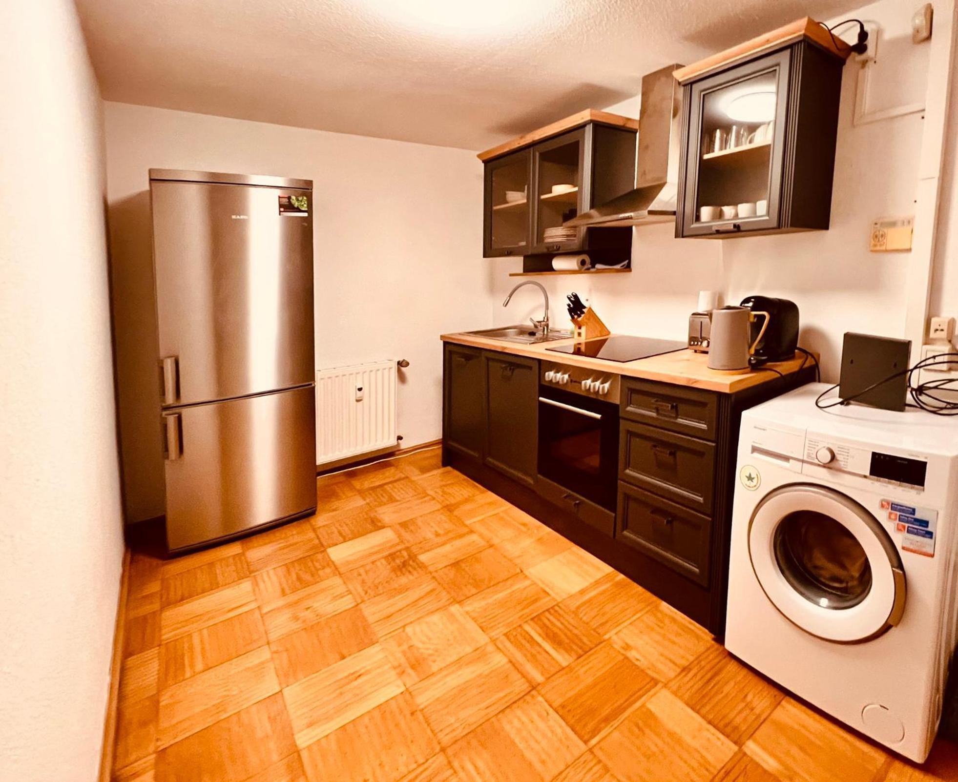 Cologne Luxe Living: Opulent Elegance Unleashed Apartamento Exterior foto