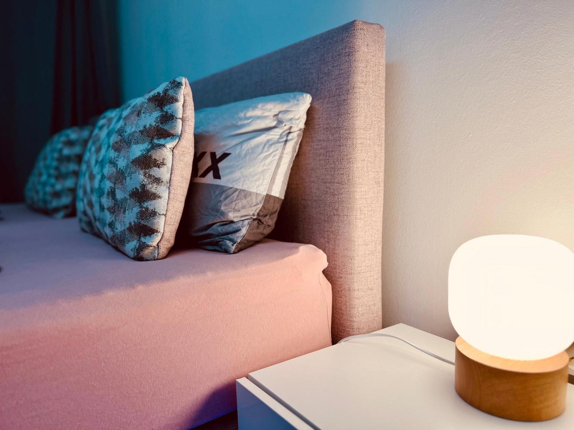 Cologne Luxe Living: Opulent Elegance Unleashed Apartamento Exterior foto